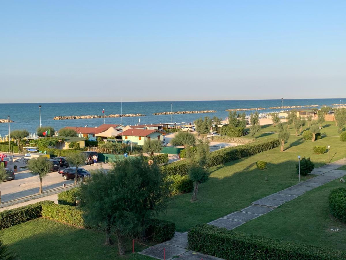 法诺Al Mare Apartament公寓 外观 照片